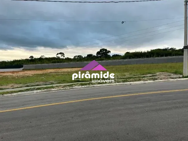 Terreno com 900m², à venda, no bairro Urbanova em São José dos Campos