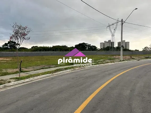 Terreno com 900m², à venda, no bairro Urbanova em São José dos Campos