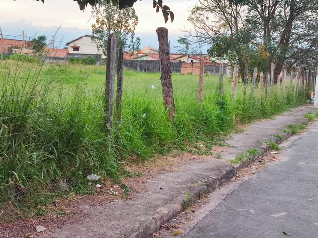 Terreno com 300m², à venda, no bairro Alto do Cardoso em Pindamonhangaba