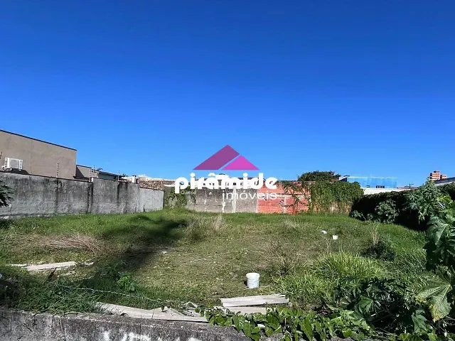 Terreno com 720m², à venda, no bairro Pontal de Santa Marina em Caraguatatuba