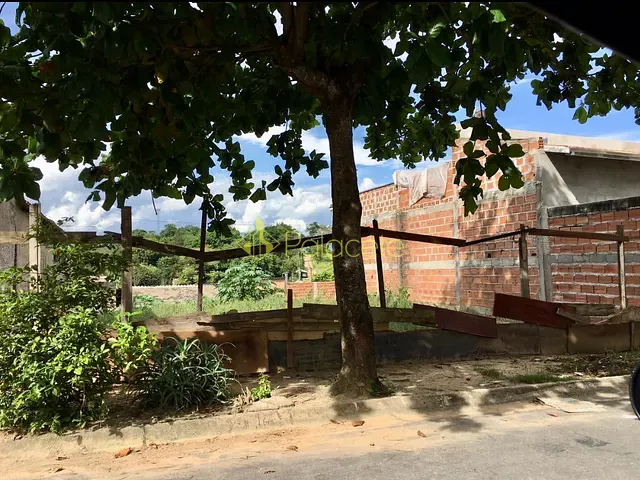 Terreno com 300m², à venda, no bairro Conjunto Residencial Araretama em Pindamonhangaba