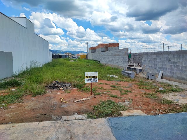 Terreno com 125m², à venda, no bairro Conjunto Habitacional Terra dos Ipês W em Pindamonhangaba