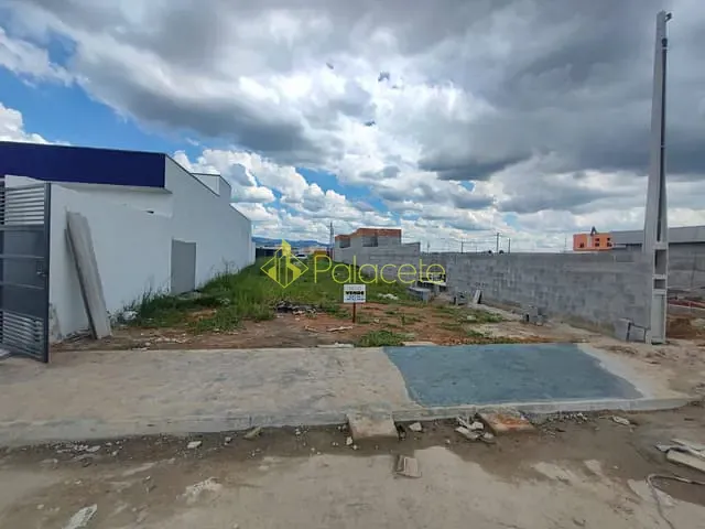 Terreno com 125m², à venda, no bairro Conjunto Habitacional Terra dos Ipês W em Pindamonhangaba
