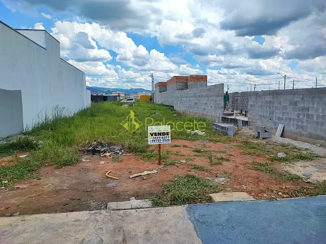 Terreno com 125m², à venda, no bairro Conjunto Habitacional Terra dos Ipês W em Pindamonhangaba
