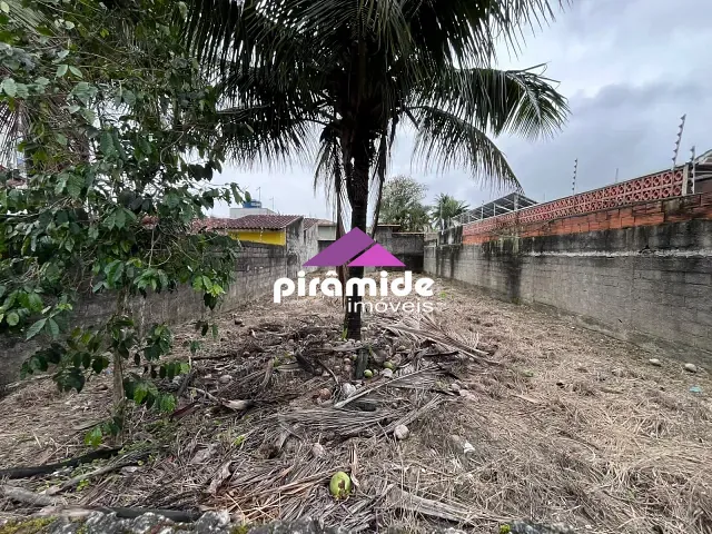 Terreno com 270m², à venda, no bairro Martim de Sá em Caraguatatuba