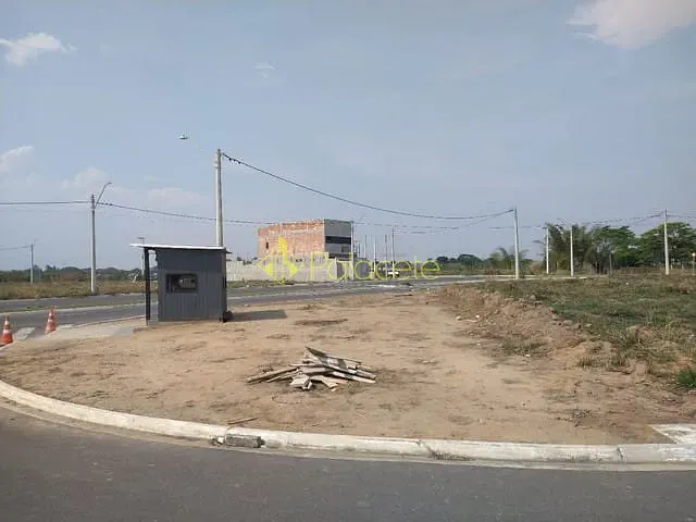 Terreno com 182m², à venda, no bairro Vila Areao em Taubaté