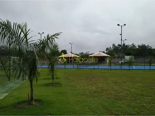 Terreno com 298m², à venda, no bairro Centro em Potim