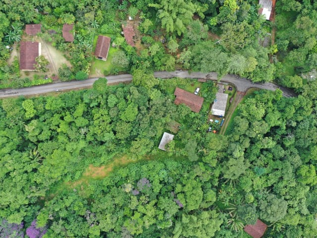 Terreno à venda, no bairro Corcovado em Ubatuba