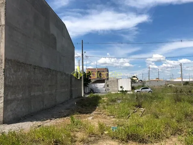 Terreno com 240m², à venda, no bairro Loteamento Residencial e Comercial Araguaia em Pindamonhangaba