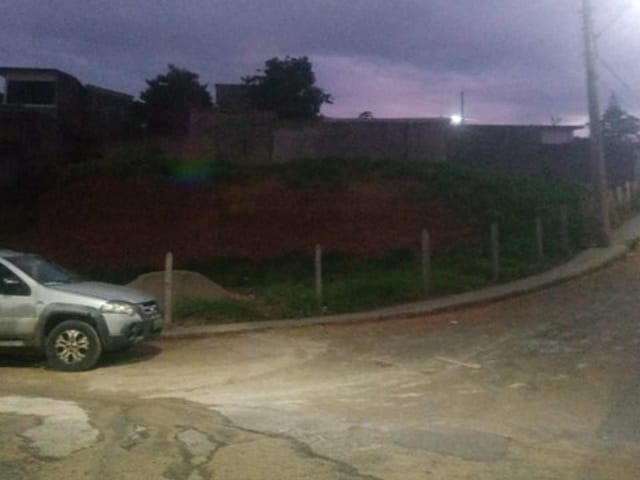 Terreno com 390m², à venda, no bairro Jardim Marlene Miranda em Taubaté