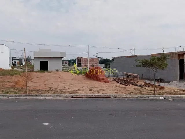 Terreno com 175m², à venda, no bairro Loteamento Industrial Água Preta em Pindamonhangaba