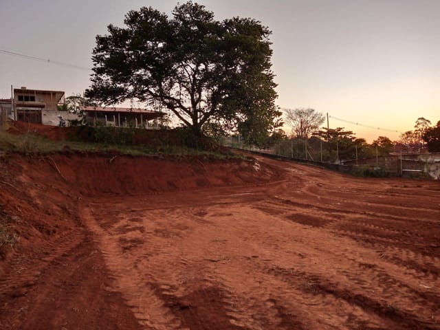 Terreno com 1300m², à venda, no bairro Goiabal em Pindamonhangaba