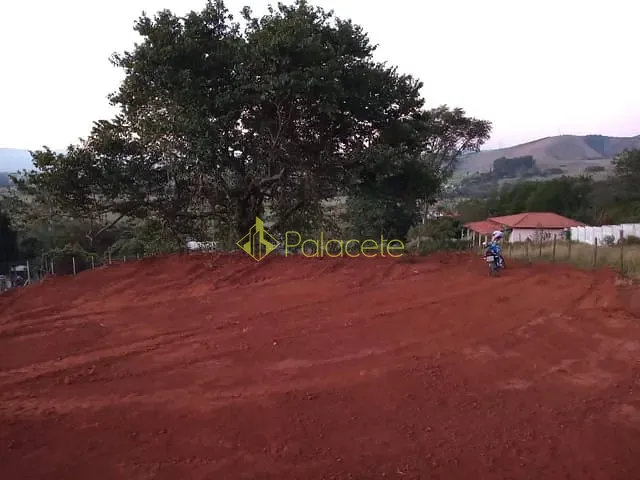 Terreno com 1300m², à venda, no bairro Goiabal em Pindamonhangaba
