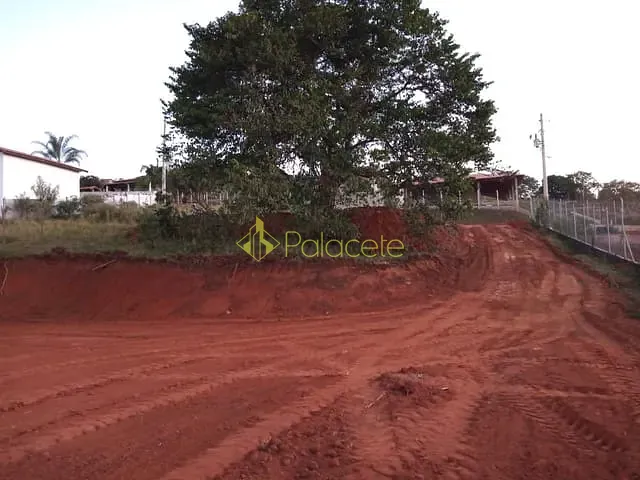 Terreno com 1300m², à venda, no bairro Goiabal em Pindamonhangaba