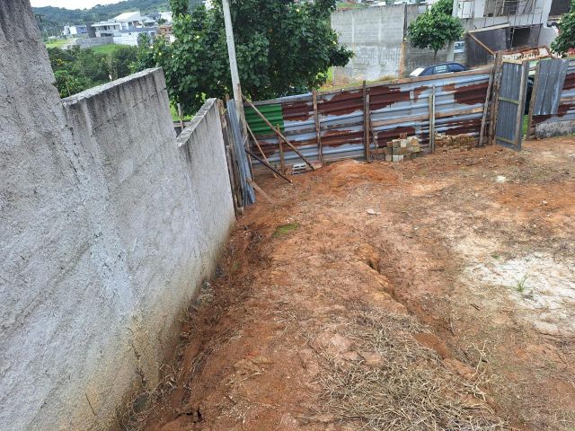 Terreno com 316m², à venda, no bairro Loteamento Residencial Fazenda Casa Grande em Taubaté