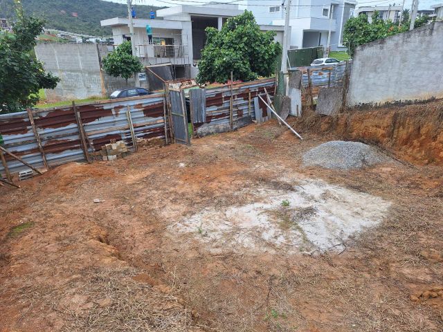 Terreno com 316m², à venda, no bairro Loteamento Residencial Fazenda Casa Grande em Taubaté