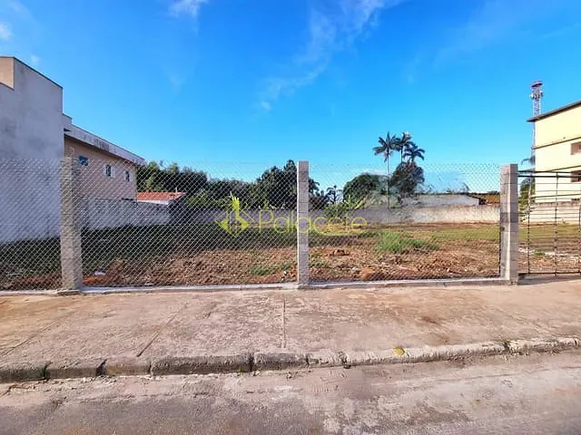 Terreno com 270m², à venda, no bairro Santana em Pindamonhangaba