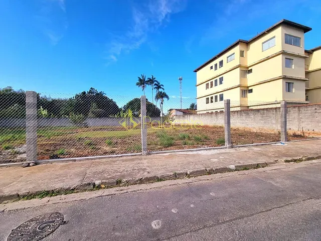 Terreno com 270m², à venda, no bairro Santana em Pindamonhangaba