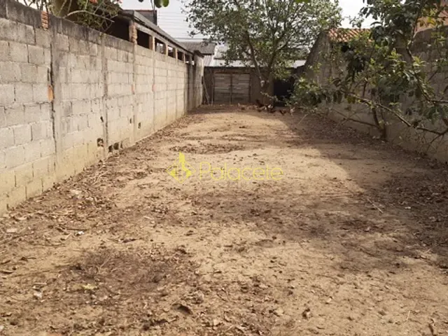 Terreno com 180m², à venda, no bairro Residencial e Comercial Laerte Asumpção em Pindamonhangaba
