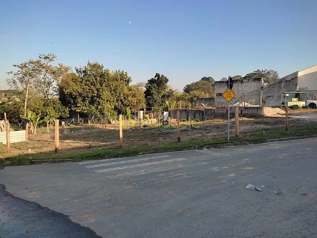 Terreno com 402m², à venda, no bairro Piracangaguá em Taubaté