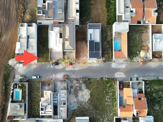 Terreno com 176m², à venda, no bairro Loteamento Residencial e Comercial Flamboyant em Pindamonhangaba