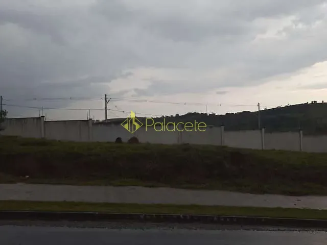 Terreno com 266m², à venda, no bairro Vale dos Cristais em Taubaté