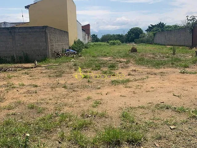 Terreno com 727m², à venda, no bairro Residencial e Comercial Laerte Asumpção em Pindamonhangaba