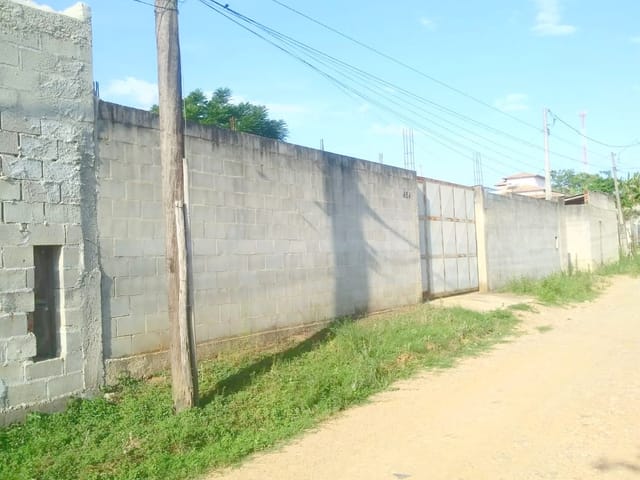 Terreno com 1600m², à venda, no bairro Bom Jardim II em Guaratinguetá