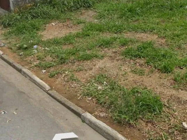 Terreno com 421m², à venda, no bairro Azeredo em Pindamonhangaba