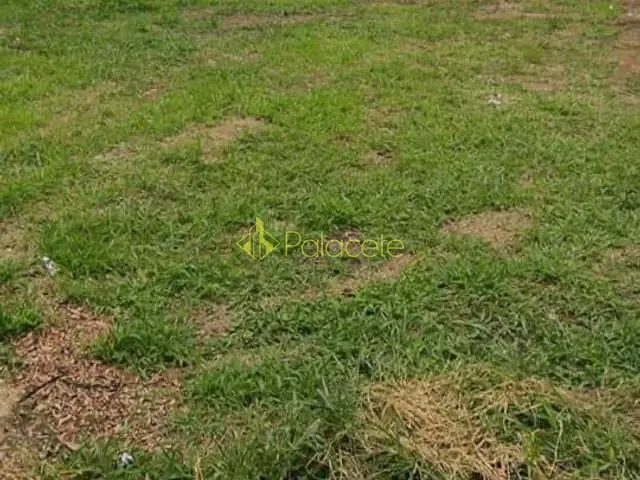 Terreno com 421m², à venda, no bairro Azeredo em Pindamonhangaba