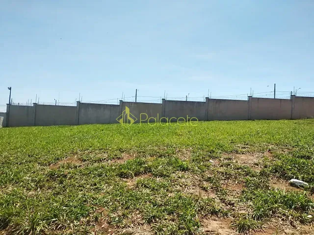 Terreno com 255m², à venda, no bairro Centro em Taubaté