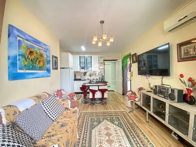 Apartamento com 82m² 2 quartos e 2 banheiros, à venda, no bairro Centro em Balneário Camboriú