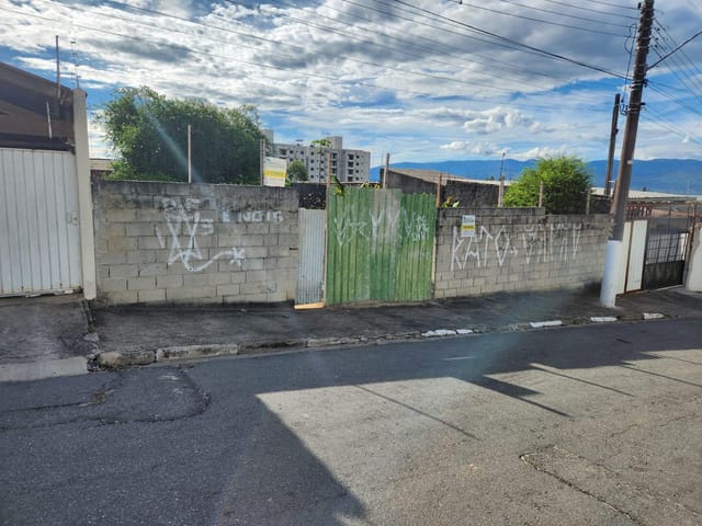 Terreno com 315m², à venda, no bairro Parque das Nações em Pindamonhangaba