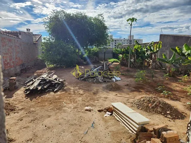 Terreno com 315m², à venda, no bairro Parque das Nações em Pindamonhangaba