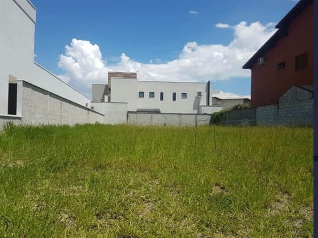 Terreno com 450m², à venda, no bairro Condominio Residencial Real Ville em Pindamonhangaba