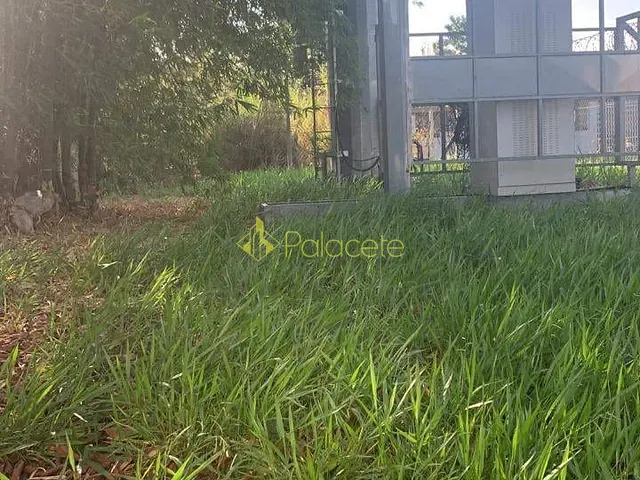 Terreno com 500m², à venda, no bairro Parque Shangri-lá em Pindamonhangaba