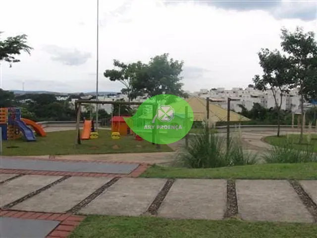 Terreno com 300m², à venda, no bairro Condomínio Mont Blanc em Sorocaba