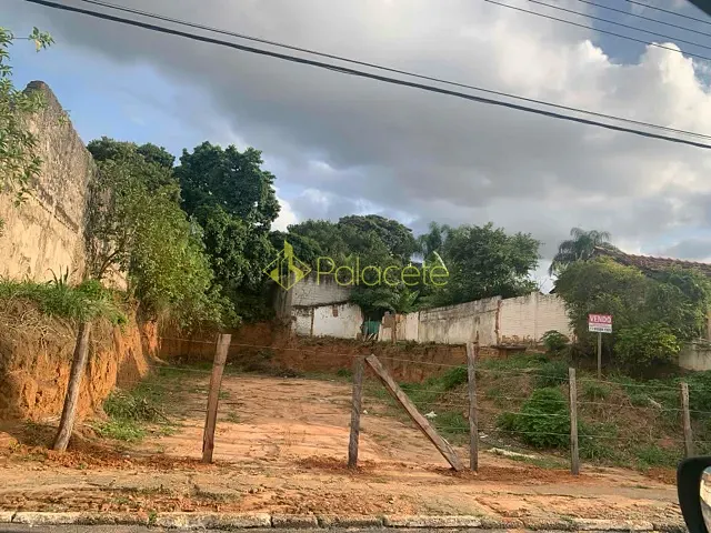 Terreno com 617m², à venda, no bairro Tabaú em Pindamonhangaba