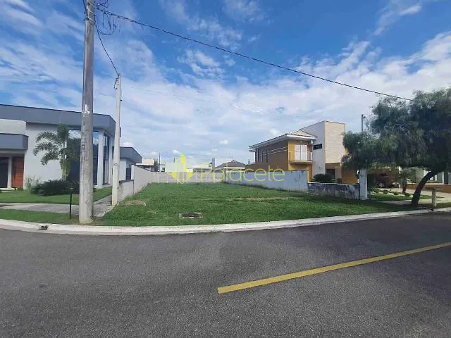 Terreno com 450m², à venda, no bairro Nossa Senhora do Perpétuo Socorro em Pindamonhangaba