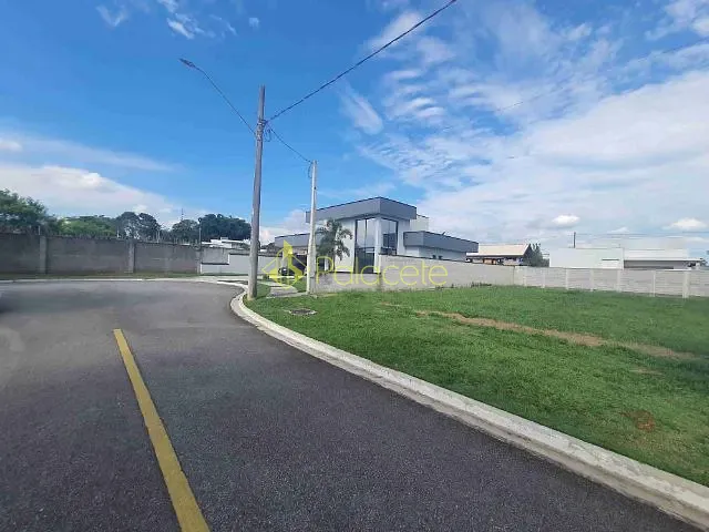 Terreno com 450m², à venda, no bairro Nossa Senhora do Perpétuo Socorro em Pindamonhangaba