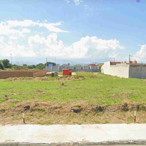 Terreno com 128m², à venda, no bairro Conjunto Habitacional Terra dos Ipês em Pindamonhangaba