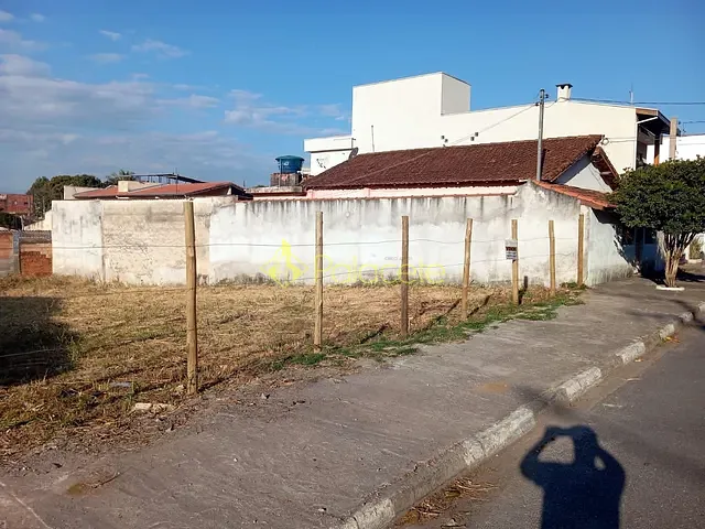 Terreno com 600m², à venda, no bairro Frei Galvão em Potim