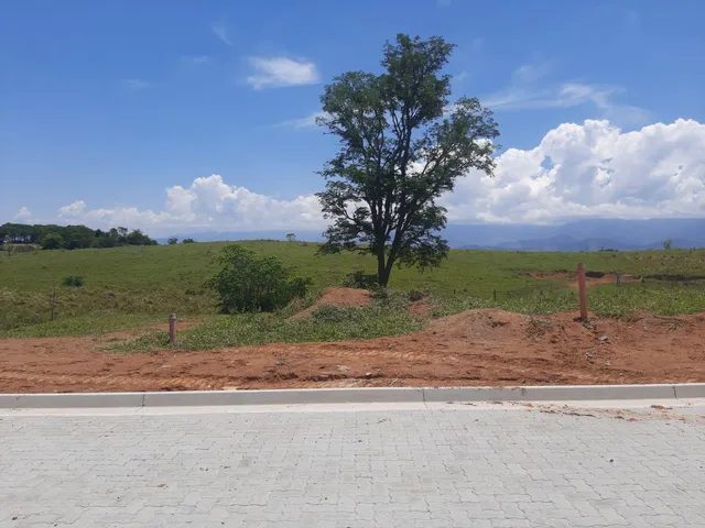 Terreno com 176m², à venda, no bairro Pedregulho em Guaratinguetá