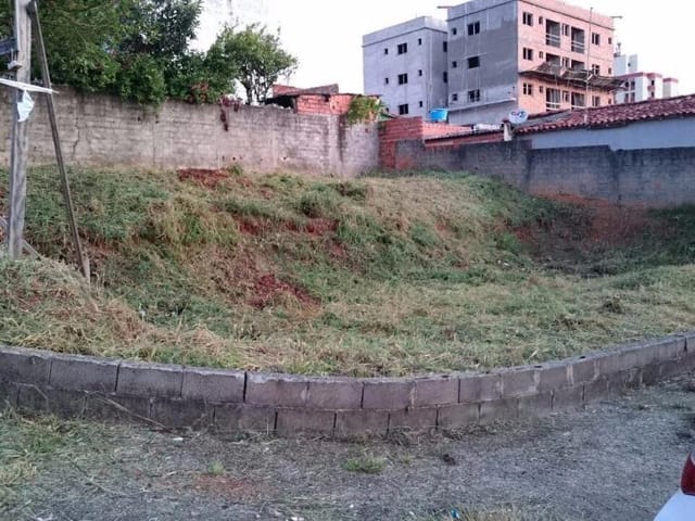 Foto do Terreno - Jardim Vera Cruz - lote ideal para kitnets/comercio | Ary Proenca Negócios Imobiliários Ltda