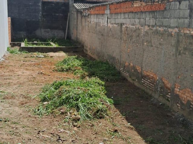 Terreno com 125m², à venda, no bairro Conjunto Residencial Araretama em Pindamonhangaba