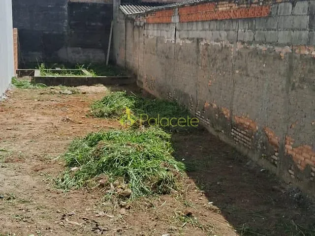 Terreno com 125m², à venda, no bairro Conjunto Residencial Araretama em Pindamonhangaba