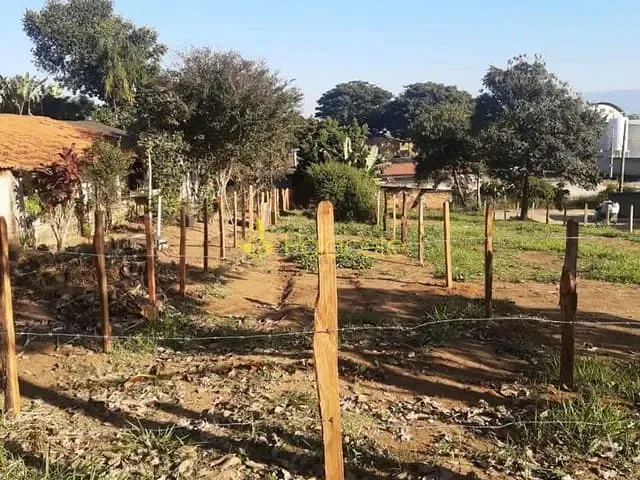 Terreno com 300m², à venda, no bairro Parque Shangri-lá em Pindamonhangaba