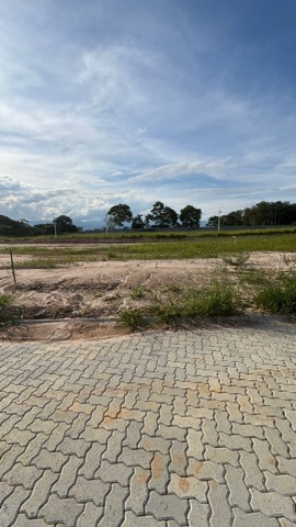 Terreno com 175m², à venda, no bairro Loteamento Industrial Água Preta em Pindamonhangaba