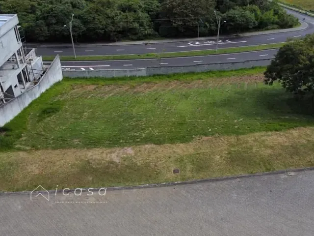 Terreno com 714m², à venda, no bairro Condomínio Reserva do Paratehy em São José dos Campos