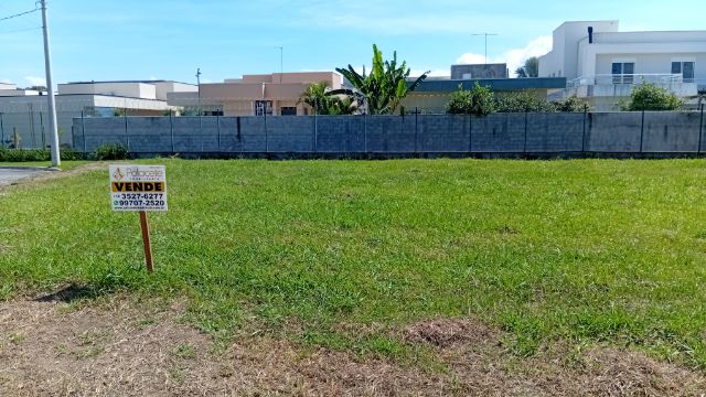 Terreno com 300m², à venda, no bairro Parque das Nações em Pindamonhangaba